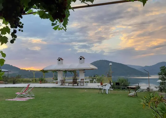 Family Belvedere Hotel