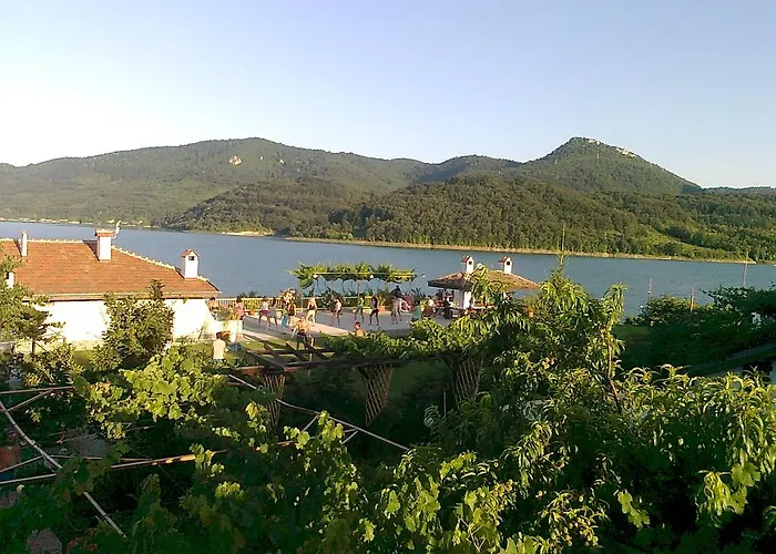 Family Belvedere