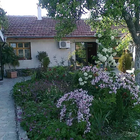 Hotel Family Belvedere Dŭlgopol