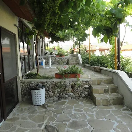 Family Belvedere Dŭlgopol